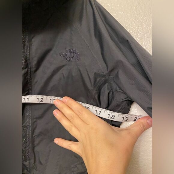 The North Face women’s nylon waterproof hooded Jacket shell Small - Picture 7 of 11